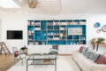 Bibliotheque bleu sur mesure suspension design